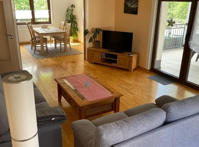 Am Elzbach מונריאל